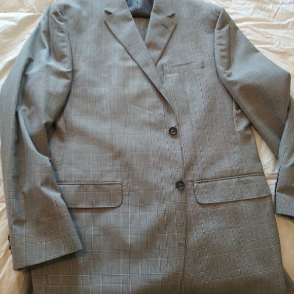 Mens Calvin Klien 3 pc suit - Picture 2 of 4